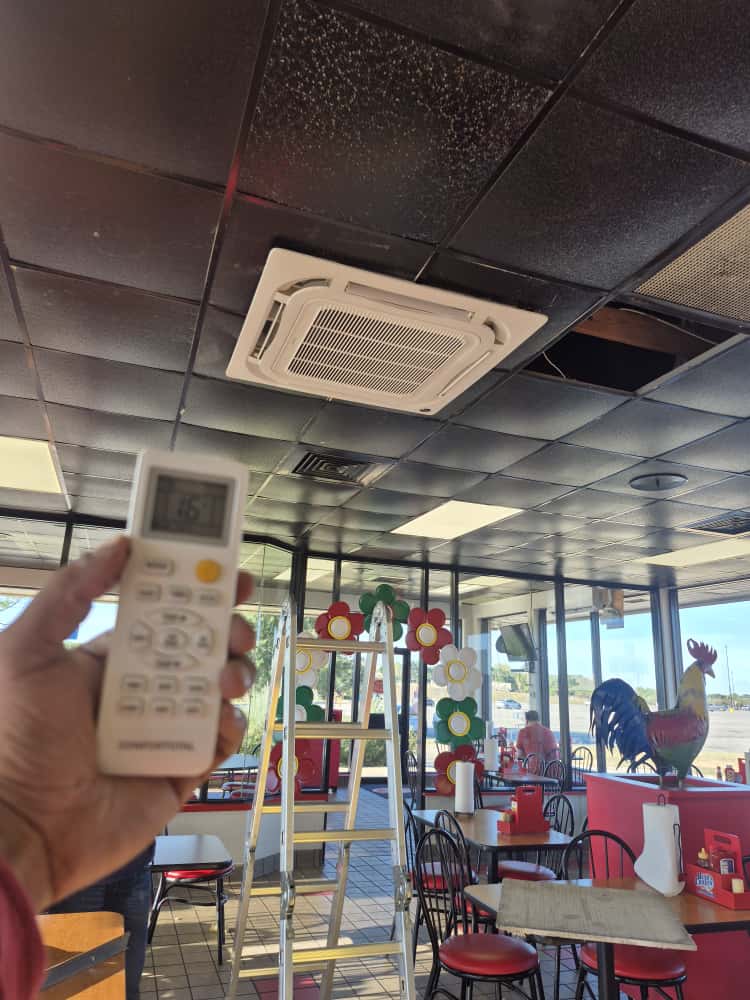 Mini Split Cassette Tipo Techo – 60,000 BTU (5 Ton) – 220V